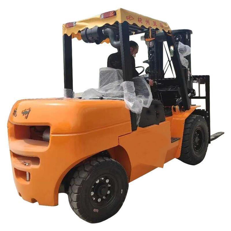 Small 5t Diesel Forklift With Side Shift Free lifting height 160mm Maximum Height 4365mm